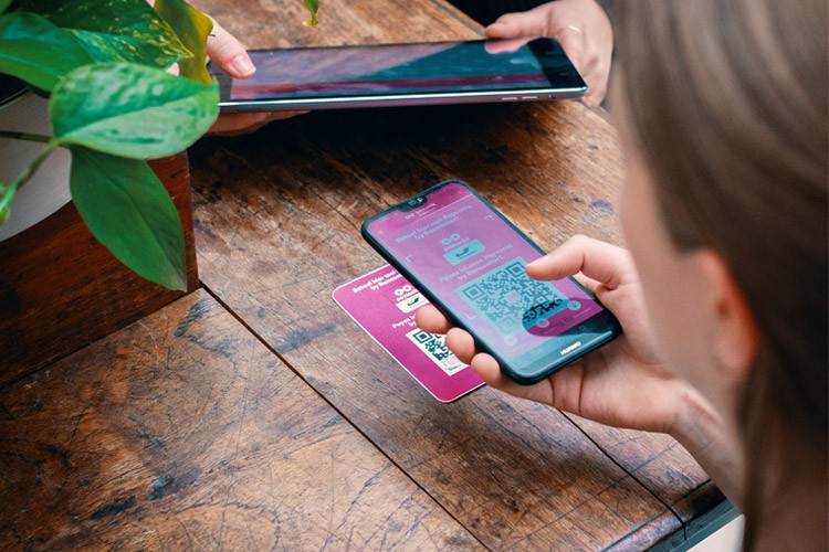Met Payconiq ontvang je vlot mobiele betalingen. Betalingen per smartphone ontvangen met Payconiq.