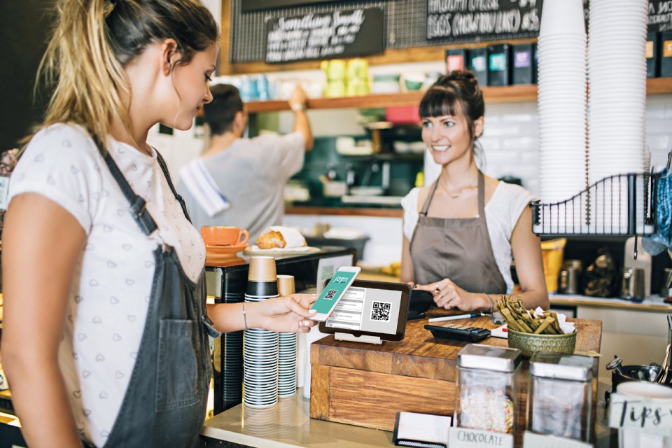 Customers scan their Joyn loyalty card or app Joyn, the digital loyalty card