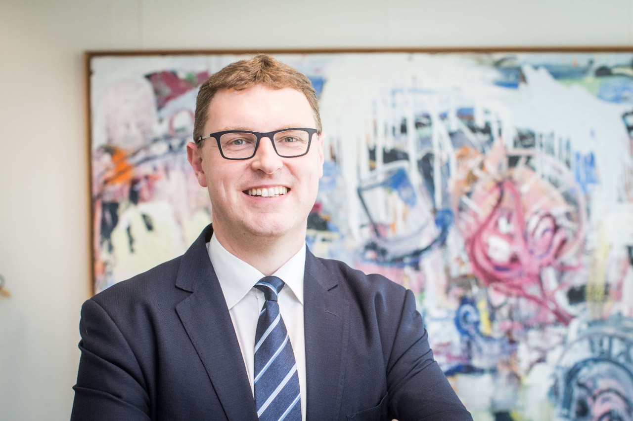 Professor Jan Van Hove: "De algemene beleggingsstrategie geldt nu meer dan ooit: beleg op lange termijn en stap regelmatig in. Dat is veilig en levert toch geld op."